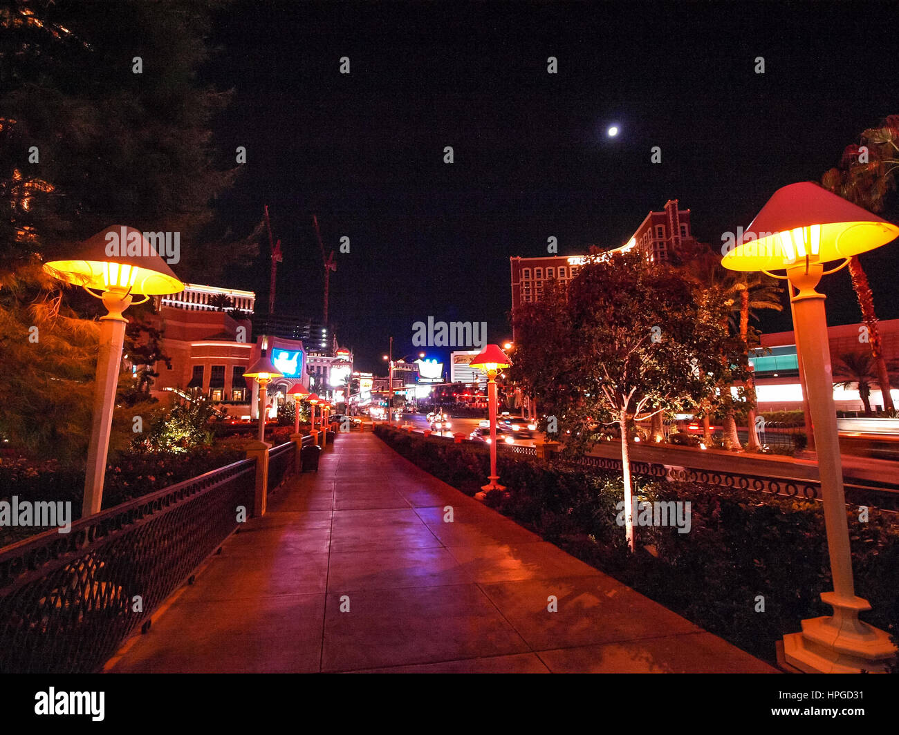 Las Vegas, Stati Uniti d'America - 15 Luglio 2013: camminare a Las Vegas. Per le strade delle città. Commerciale e gli edifici privati. La vita di strada. Foto Stock