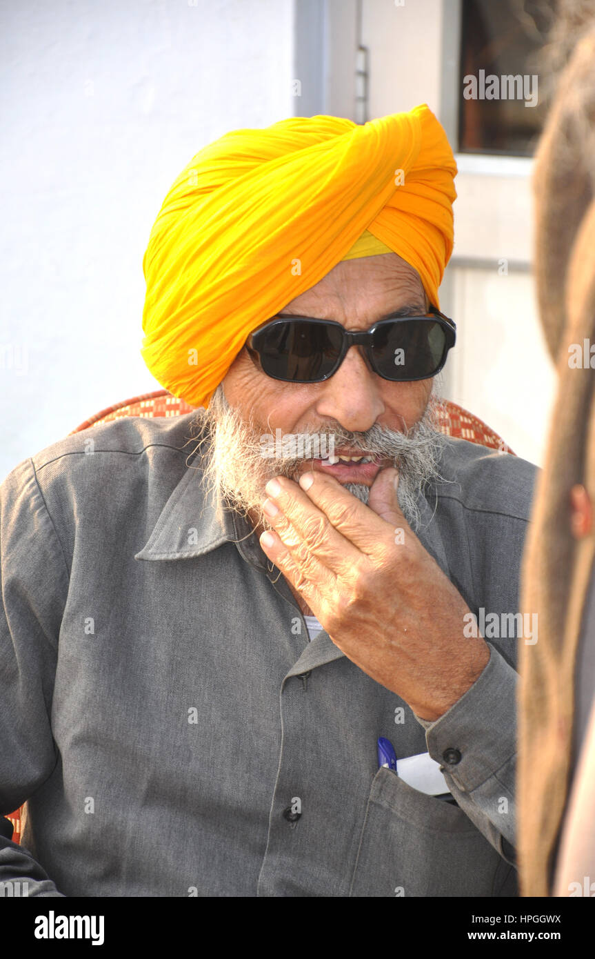 Ritratto di un uomo Sikh sorridente di New Delhi immagine di riserva, fotografia di scorta, fotografie di scorta, foto di scorta (Foto Copyright © Saji Maramon) Foto Stock