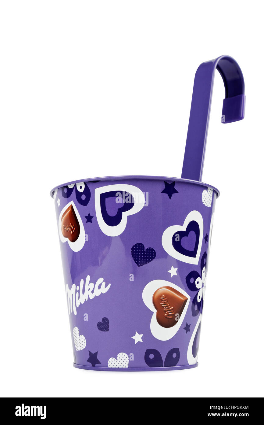 Studio shot di Milka pentola floreale. Milka è un marchio tradizionale di confezione di cioccolato, fabbricato da Mondelez, internazionale Foto Stock