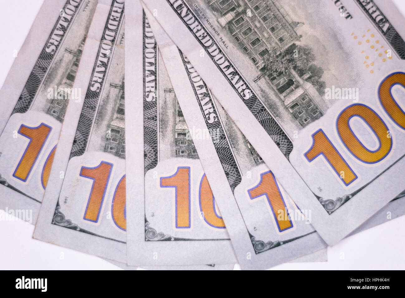 Il retro delle banconote da cento dollari aperti a ventaglio Foto Stock
