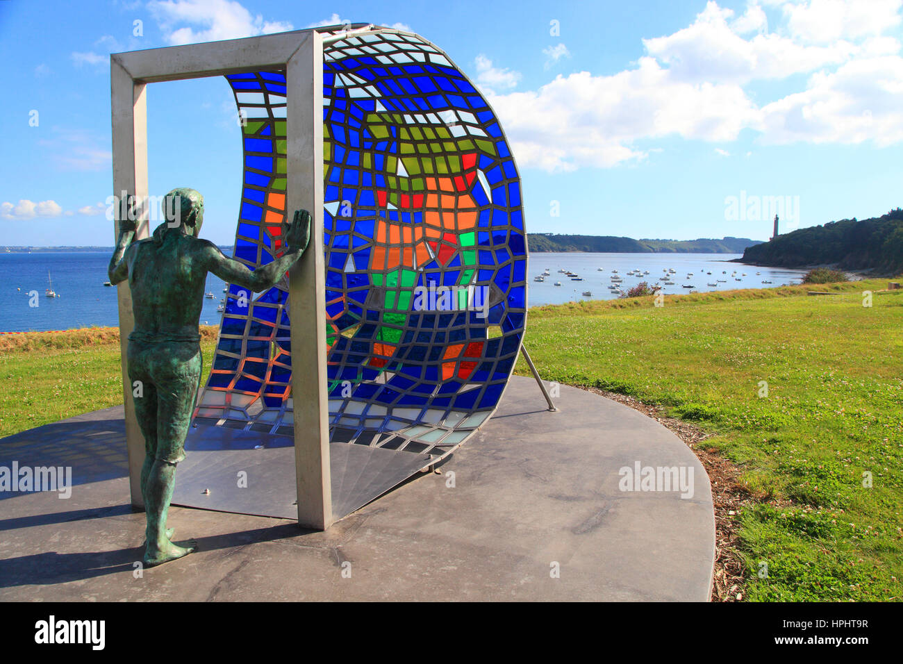 Francia, Bretagna, Finisterre, Brest. La scultura 'Brest Porte Oceane", un omaggio alla "porto i lavoratori', da Veronique Millour e Philippe Meffroy Foto Stock