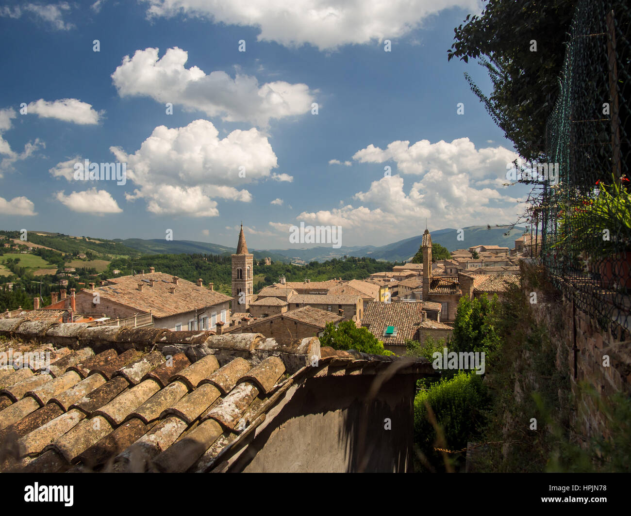 I punti di riferimento dell'Italia. vista panoramica di Urbino,sito Unesco. Foto Stock