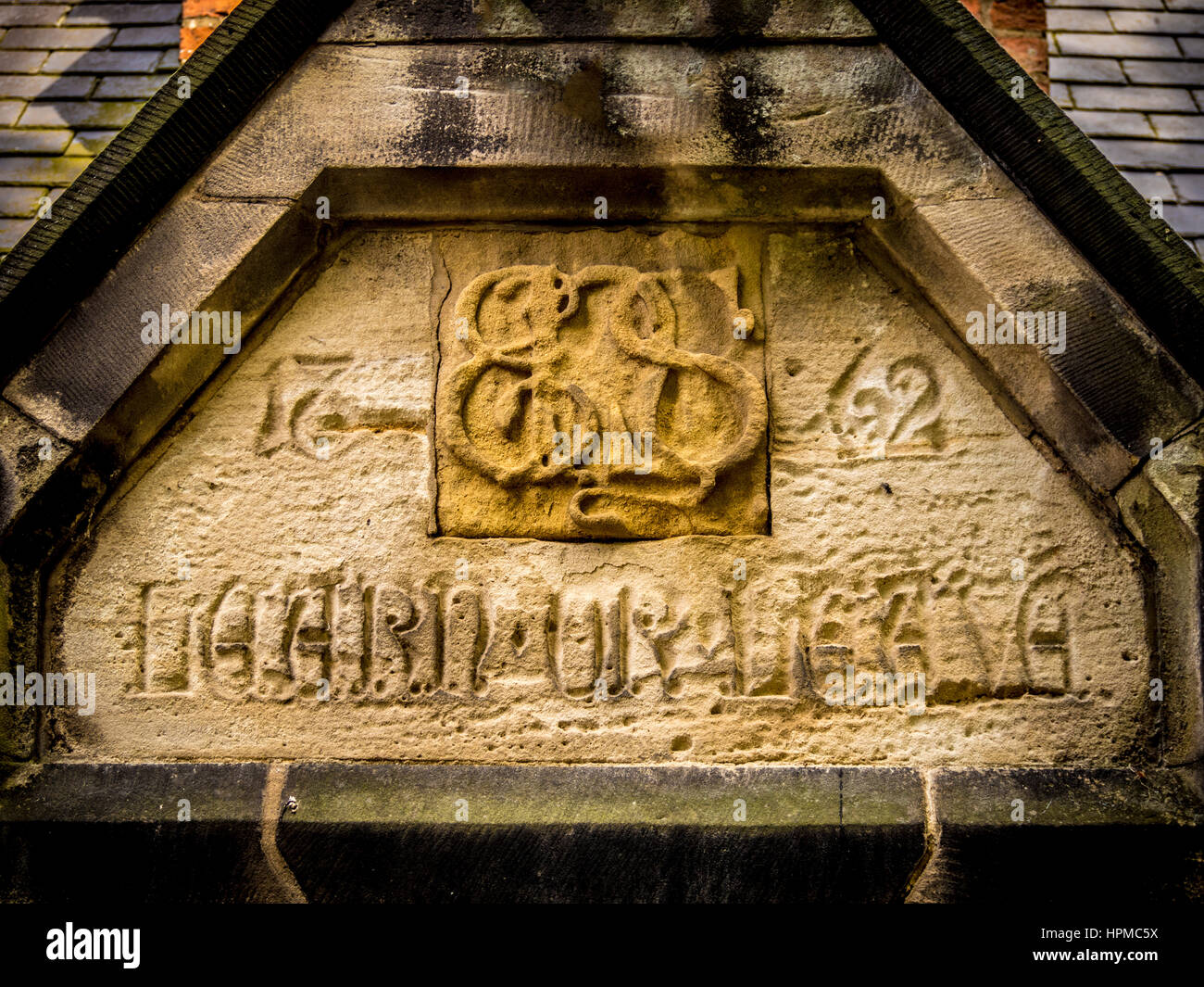 Dettagli architettonici in cotto sulla creazione di librerie, Easingwold, nello Yorkshire, Regno Unito. Foto Stock