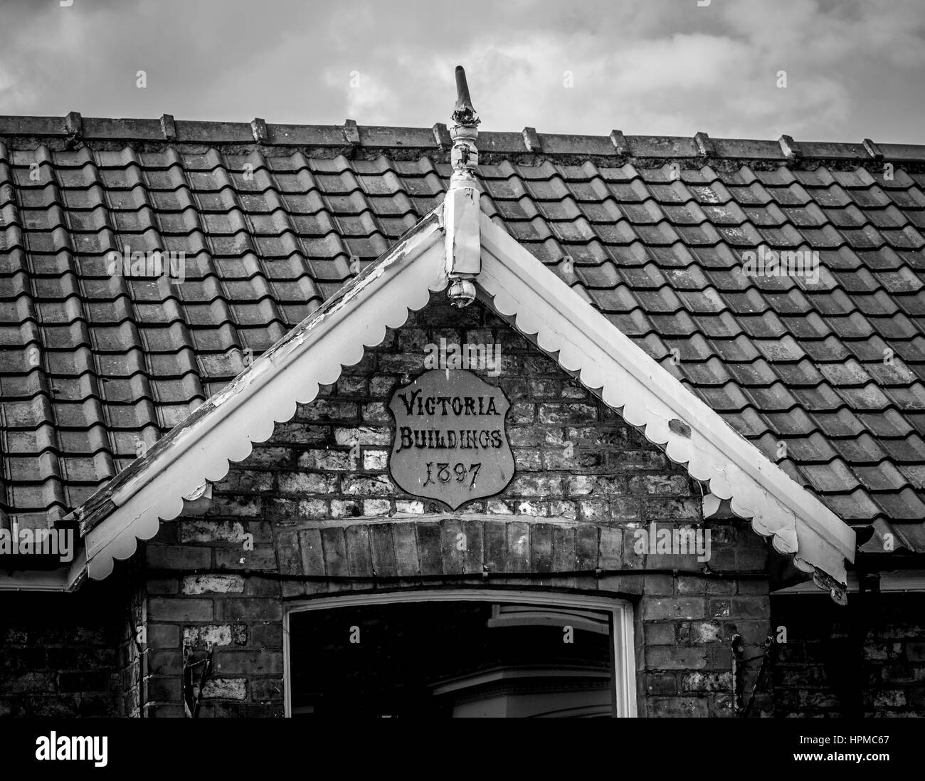 Edifici di Victoria 1897 lapide sul frontone, Easingwold, nello Yorkshire, Regno Unito. Foto Stock