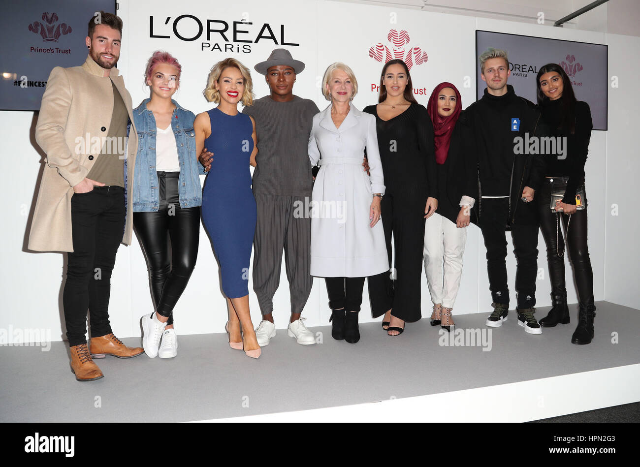 (Da sinistra a destra), Chez ruggine, Louisa Johnson, Katie Pier, Gary Thompson , Dame Helen Mirren, Jada Sezer, Amena Khan, Marcus Butler, Neelam Gill, il lancio di un nuovo partenariato tra il Principe della fiducia e l'Oreal Paris al Prince's Trust Kennington centro nel sud di Londra. Foto Stock