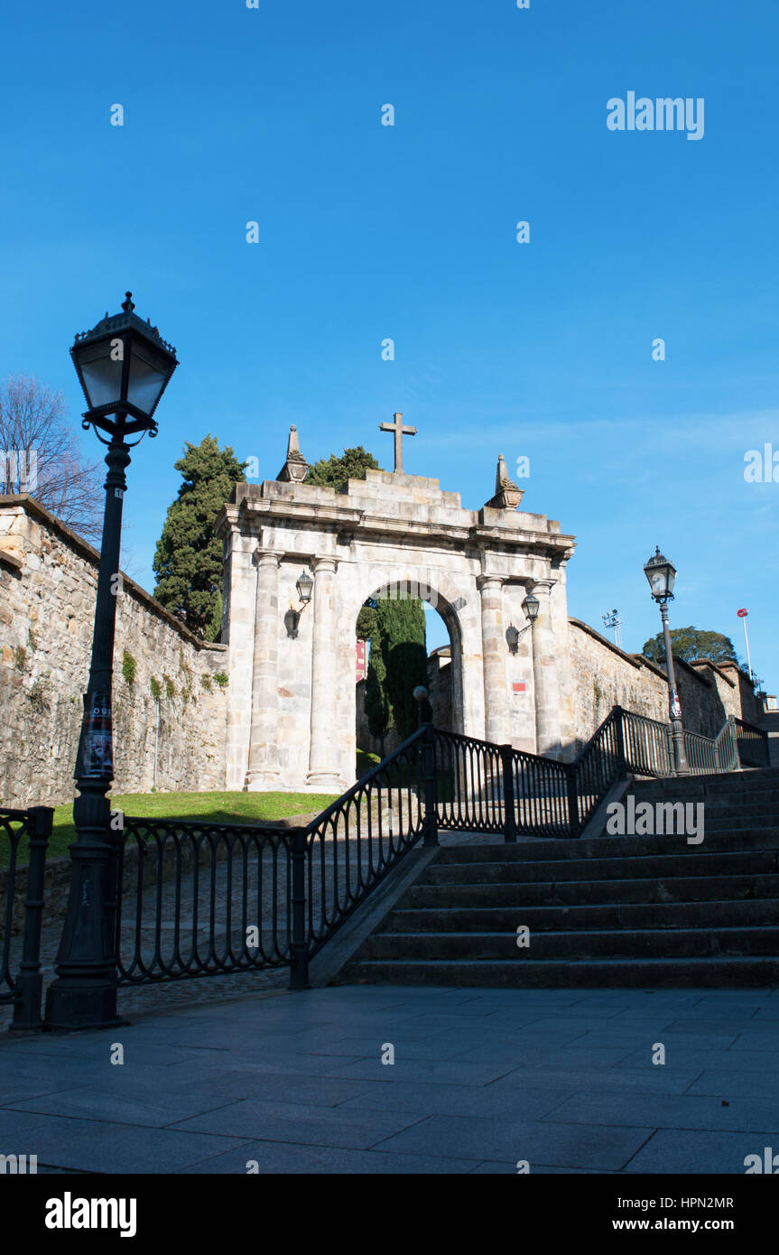 Il vecchio cimitero di Bilbao, sul Calzadas de Mallona, lo scalone costruito nel 1745 dal Casco Viejo, la Città Vecchia, alla Basilica di Begona Foto Stock