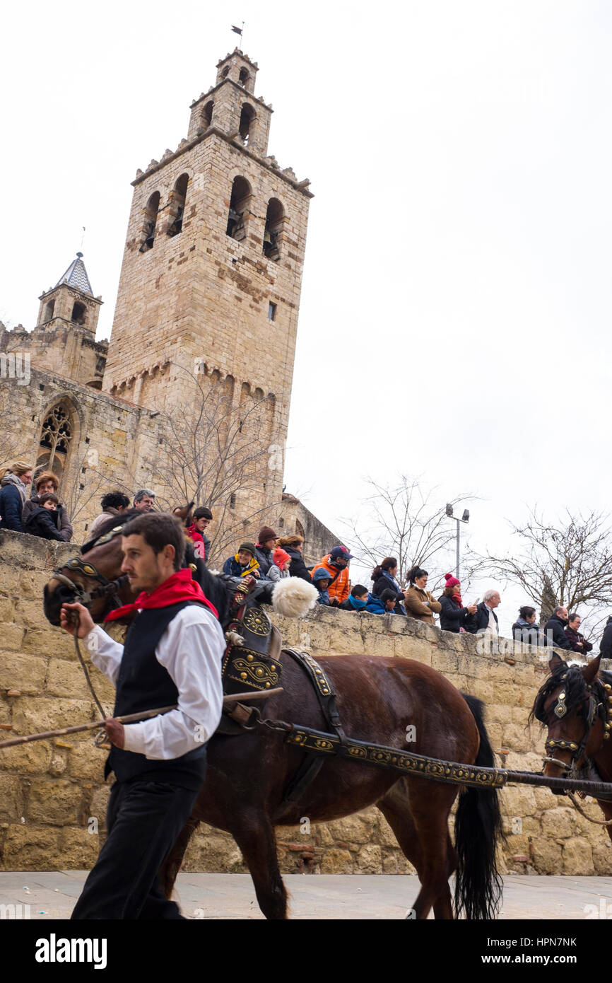 La Rua de Sant Antoni Abat de Sant Cugat del Valles, o Rua des Tres tombe, annualmente una sfilata di cavalli e carri tradizionali, carrelli e stili di vita Foto Stock