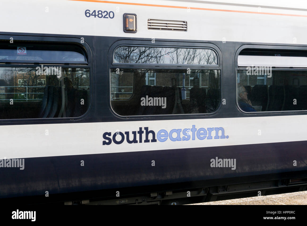 Logo sul lato di un treno Southeaster carrello. Foto Stock