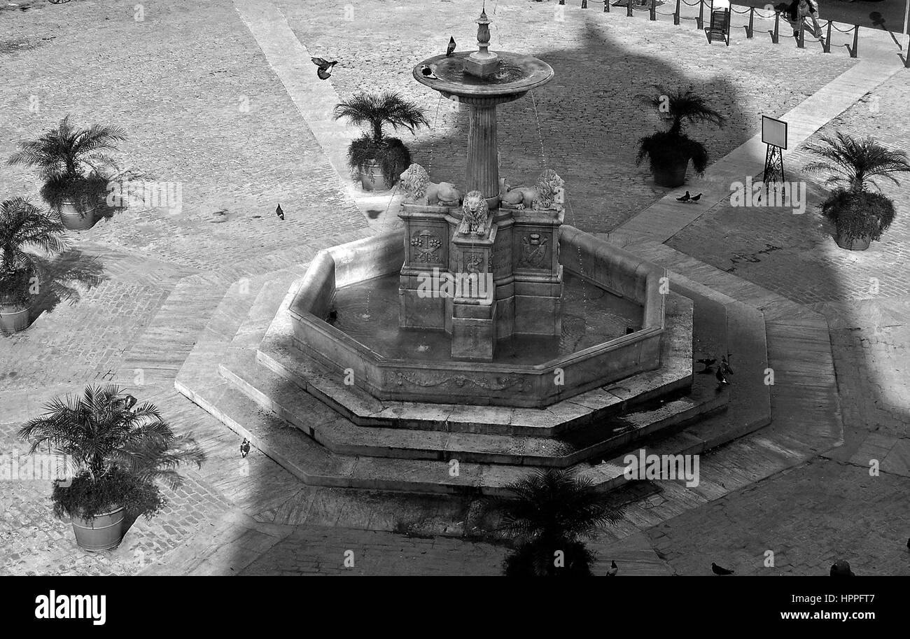 La Fuente de Los Leones, Plaza de San Francisco, città dell Avana, Cuba Foto Stock