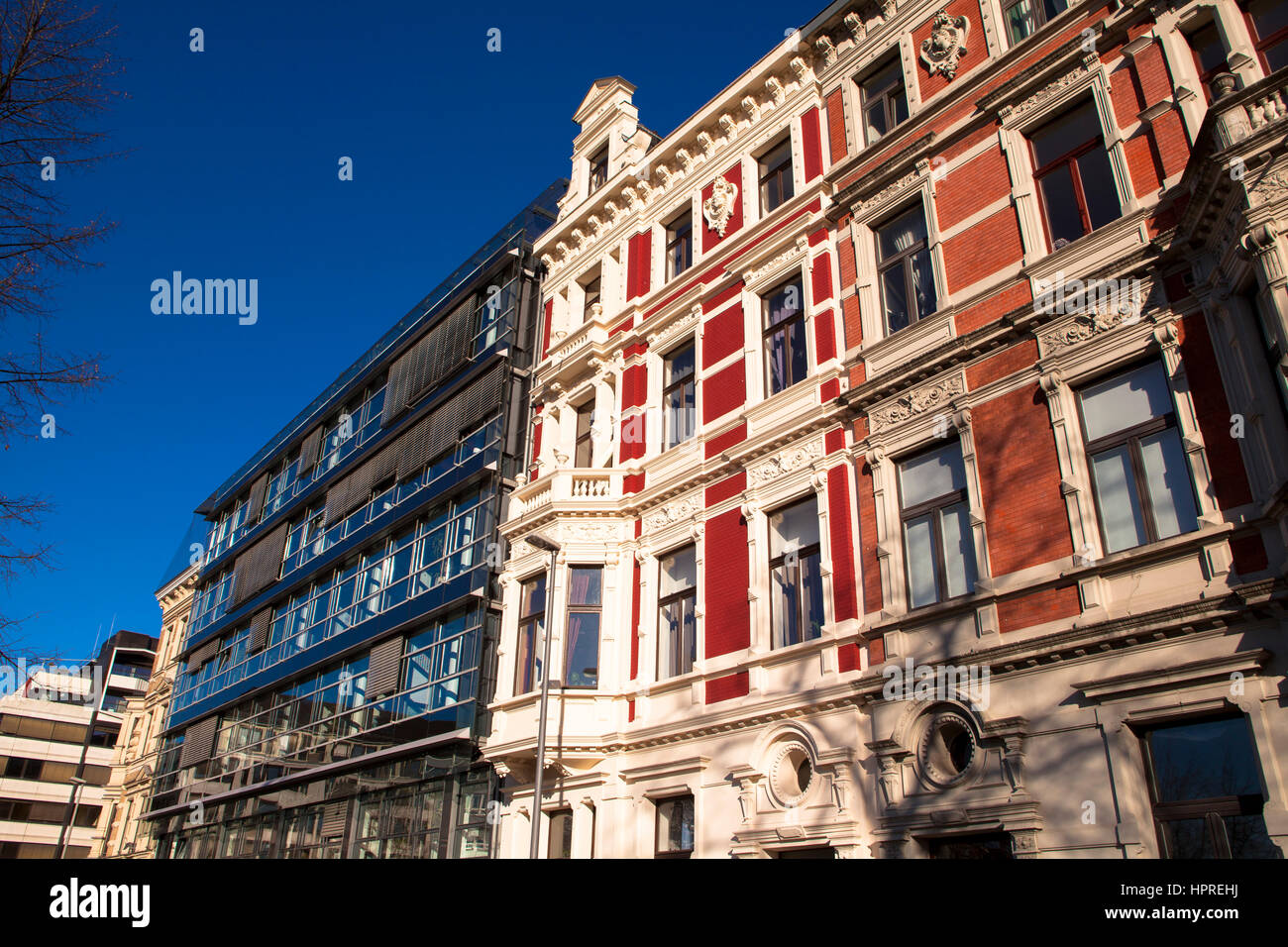 L'Europa, in Germania, in Renania settentrionale-Vestfalia, Colonia, case sul Adolf-Fischer street/Hansa square. Foto Stock