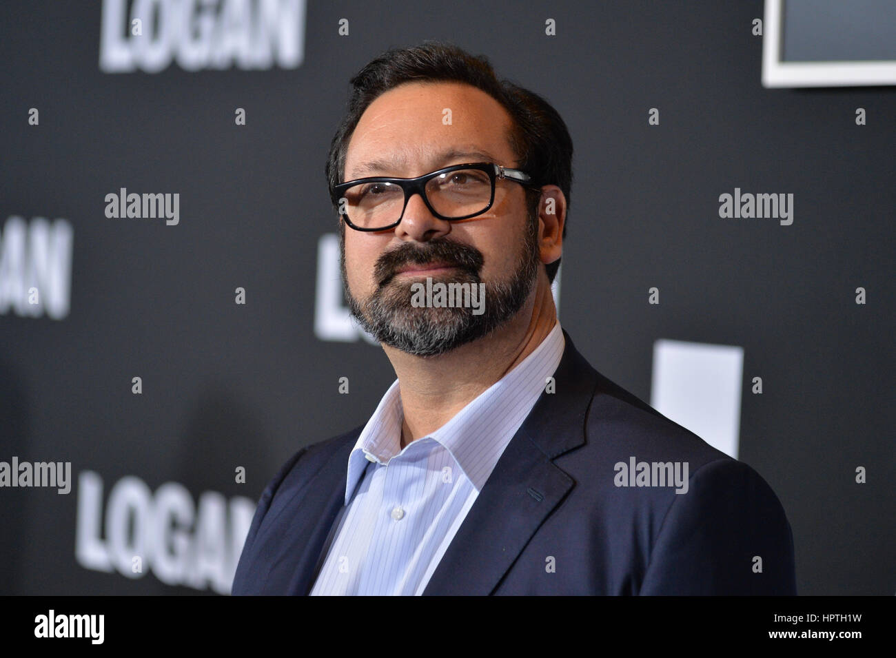 New York, Stati Uniti d'America. 24 feb 2017. James Mangold assiste il "Logan" New York speciale proiezione al Rose Theatre, Jazz al Lincoln Center il 24 febbraio 2017 nella città di New York. Credito: Erik Pendzich/Alamy Live News Foto Stock