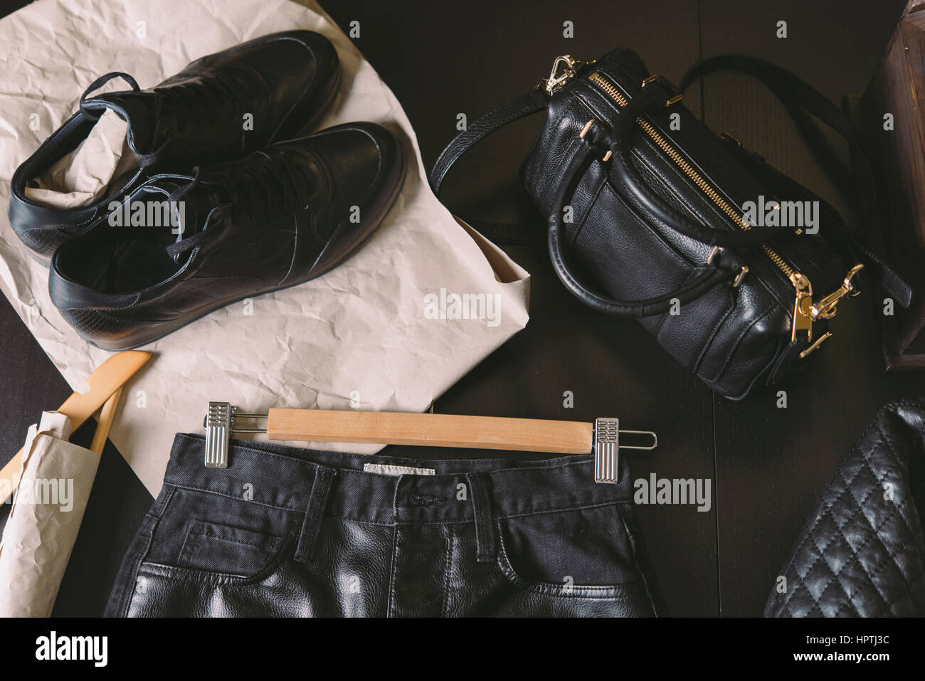 Stock abbigliamento in clearance pelle