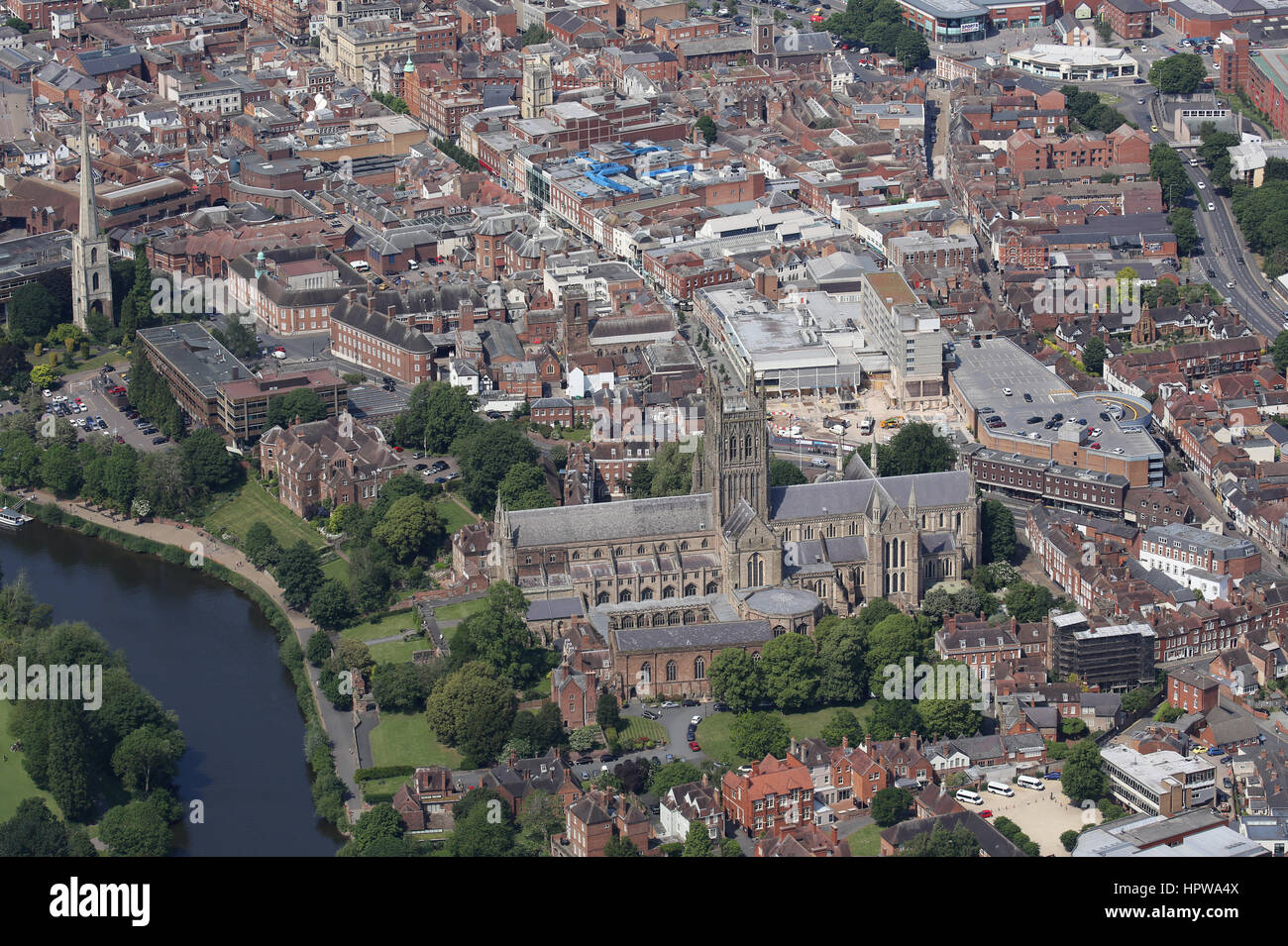 Una veduta aerea di Worcester City Centre nel Regno Unito e la sua Cattedrale. Foto Stock
