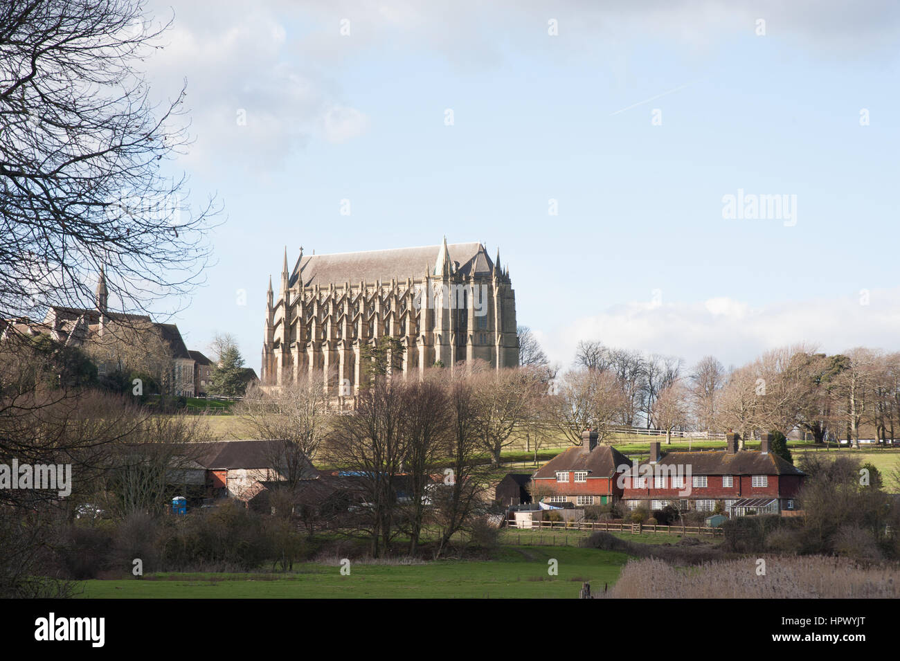 Cappella a lancia contro un cielo blu, Lancing college a sud dell'Inghilterra Foto Stock