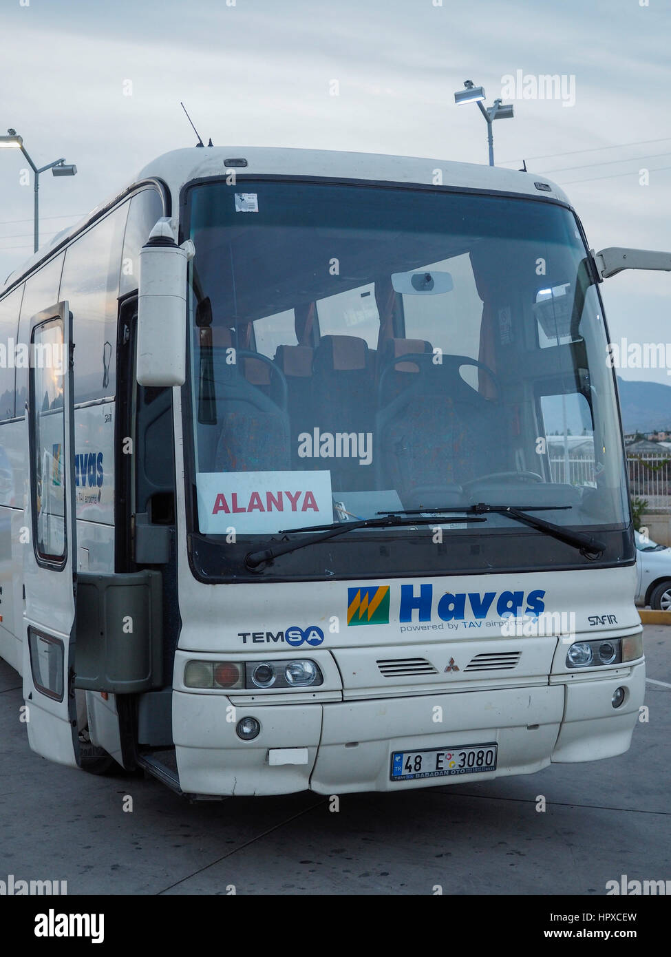 HAVAS autobus e taxi in attesa Zona Aeroporto GAZIPASA ALANYA TURCHIA Foto Stock