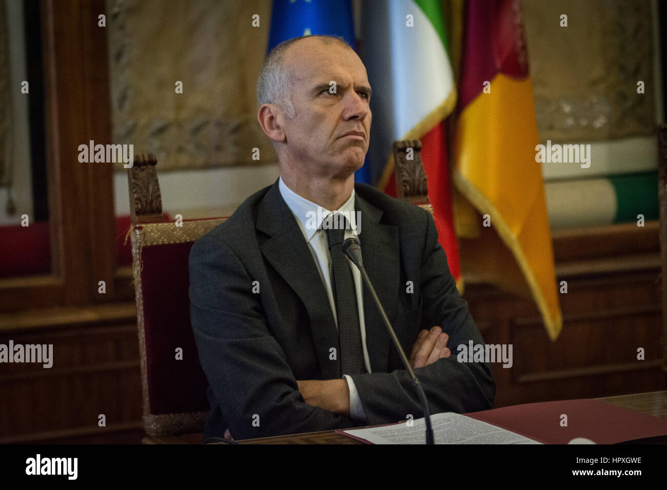 Roma, Italia. 24 Febbraio, 2017. Stefano Bina durante la firma del memorandum di intesa con Assobioplastiche presso il Campidoglio. Credito: Andrea Ronchini/Pacific Press/Alamy Live News Foto Stock