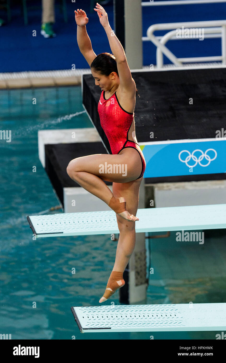 Rio de Janeiro, Brasile. 14 agosto 2016 Zi egli (CHN) compete nella Springboard Diving 3m finale al 2016 Olimpiadi estive. ©Paul J. Sutton/NCP P Foto Stock