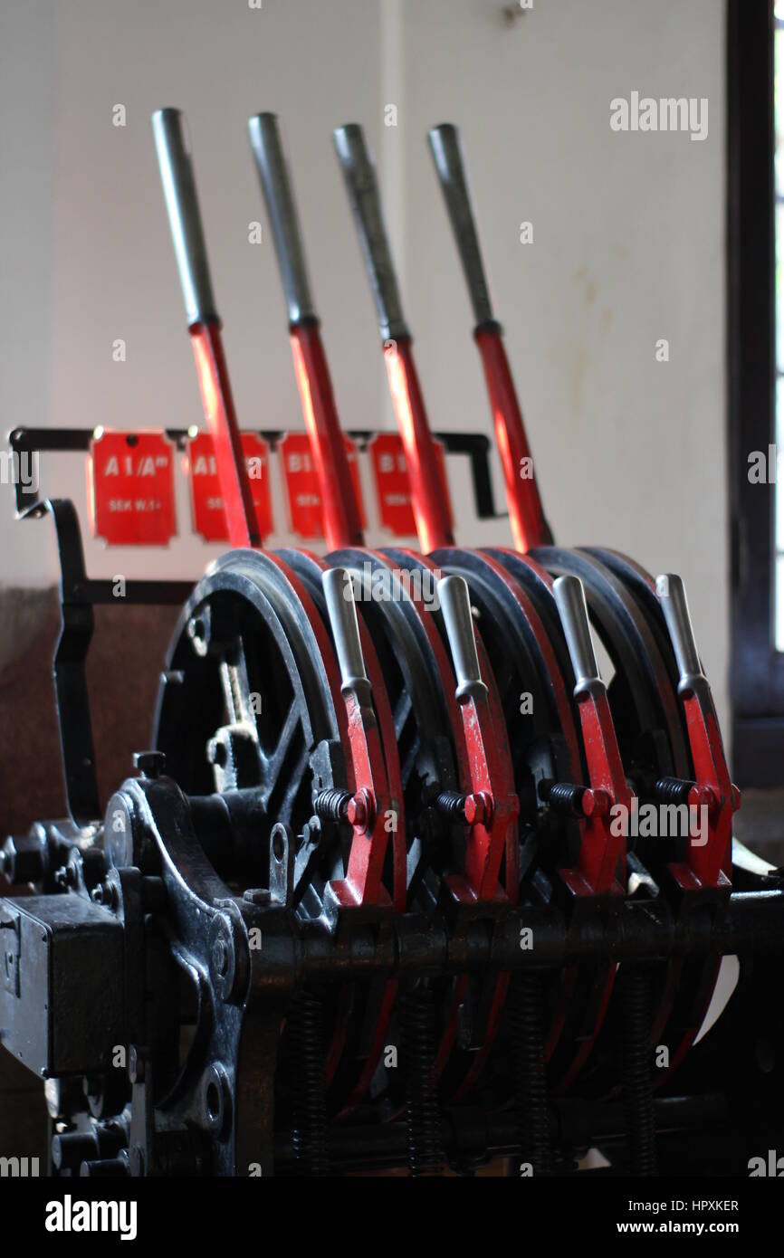 Alkmaar treno sfruttare, uno dei migliori di raccolta in Lawang Sewu patrimonio. In epoca coloniale, Lawang Sewu è la più grande stazione ferroviaria di Semarang. Foto Stock