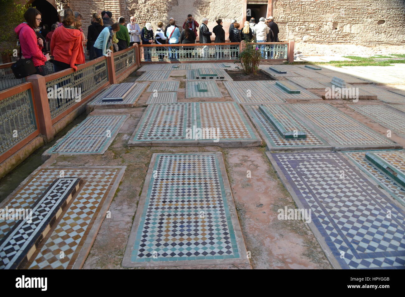 La recente scoperta di Tombe Saadiane, dietro la Moschea Kasbah, Marrakech, Marocco. volta della dinastia saadiane, Sultan Ahmad al-Mansur Foto Stock
