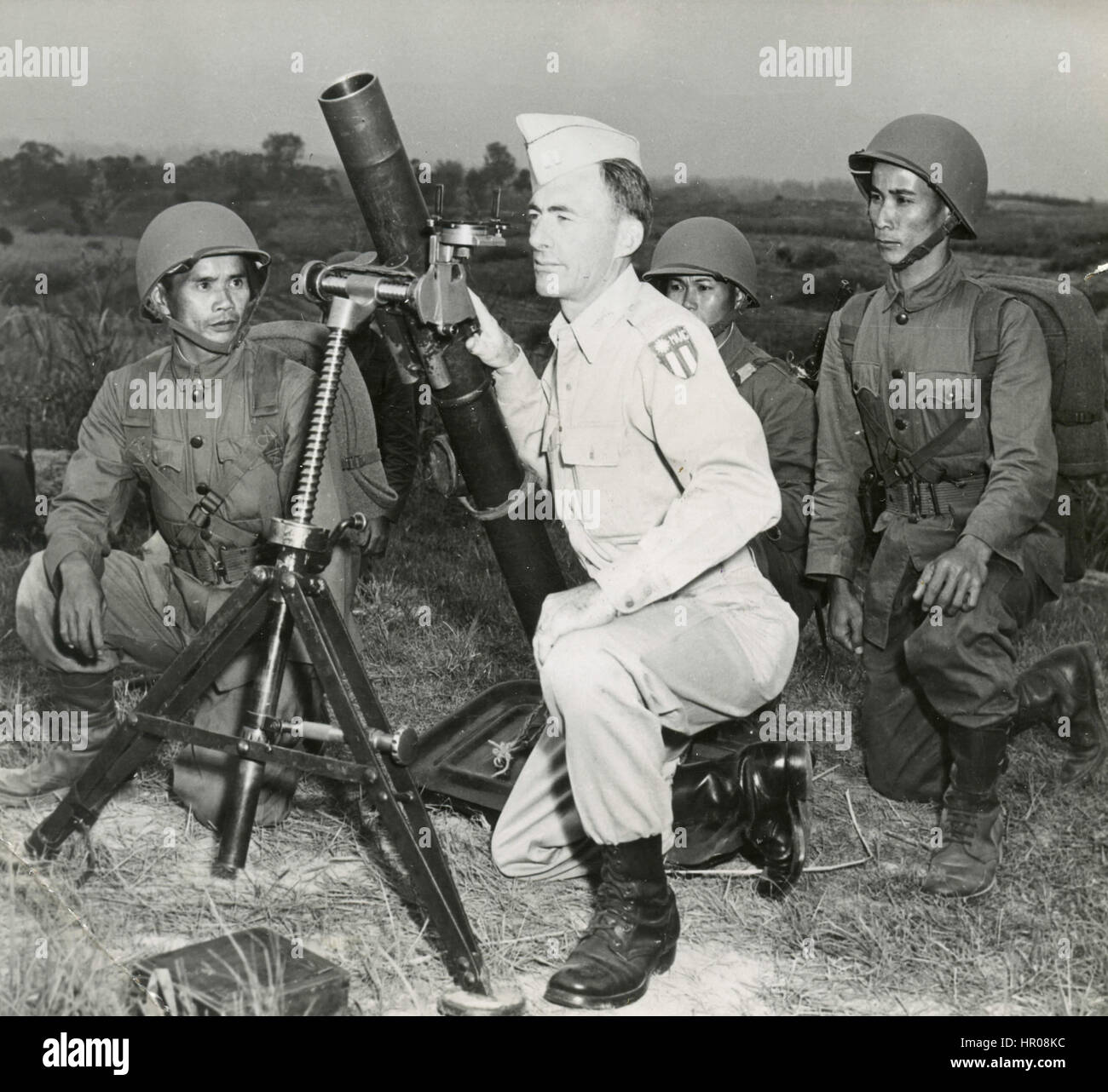 Stati Uniti d'America Capt. George Greenfield istruire cinese soldati nazionalista in uso di malta, Taiwan, Cina Foto Stock