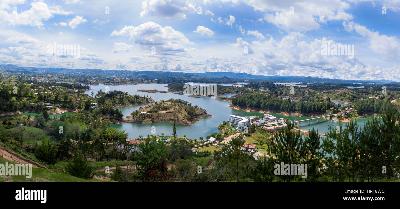 Vista panoramica di Guatape Dam (Penon) - Colombia Foto Stock