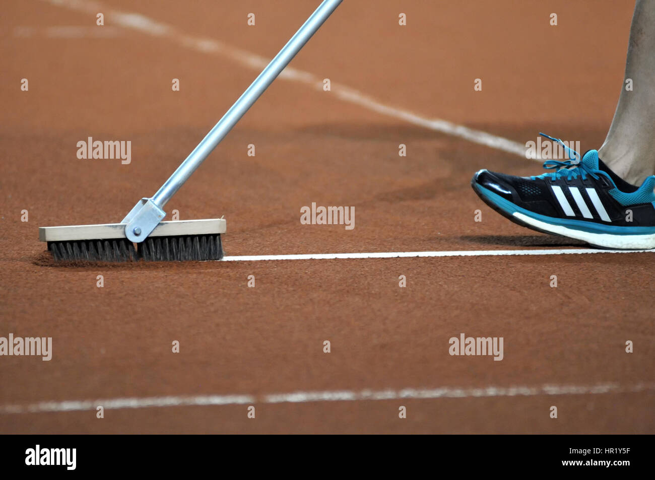 Strumento di scopa per campo da tennis in terra battuta la manutenzione Foto Stock
