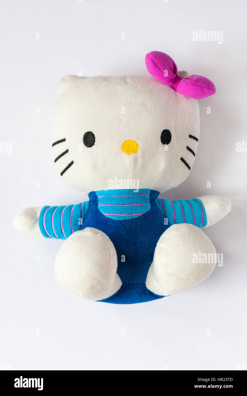 Hello Kitty morbido peluche impostato su sfondo bianco Foto stock