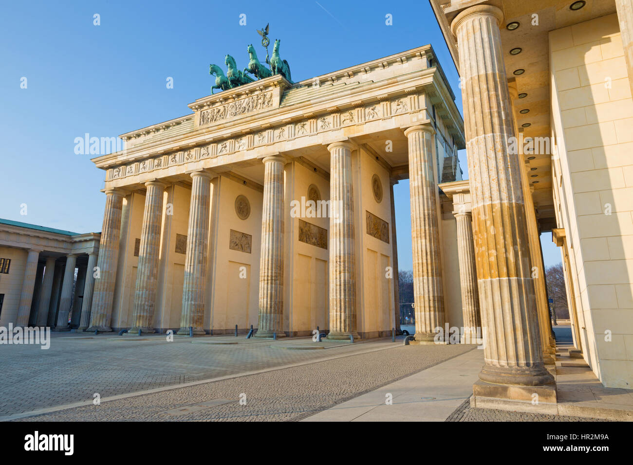 Berlino - Porta di Brandeburgo nella luce del mattino. Foto Stock