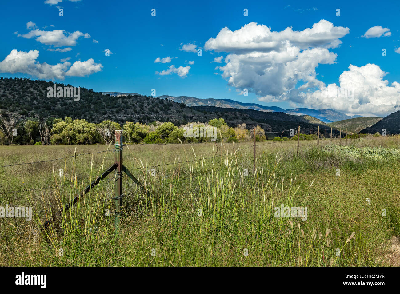 Una vista del Capitan Montagne in south central New Mexico da lungo il Billy the Kid Trail nella contea di Lincoln. Foto Stock