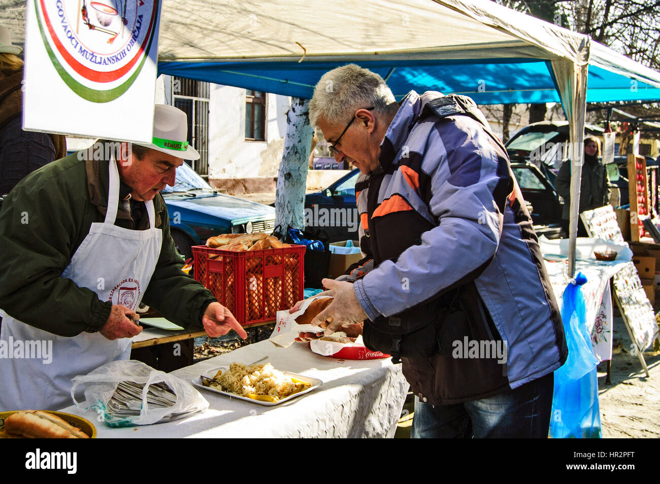 Belo Blato, Serbia, marzo 11.2017. Salsiccia tradizionale Festival. Carrello peperoncini. Foto Stock