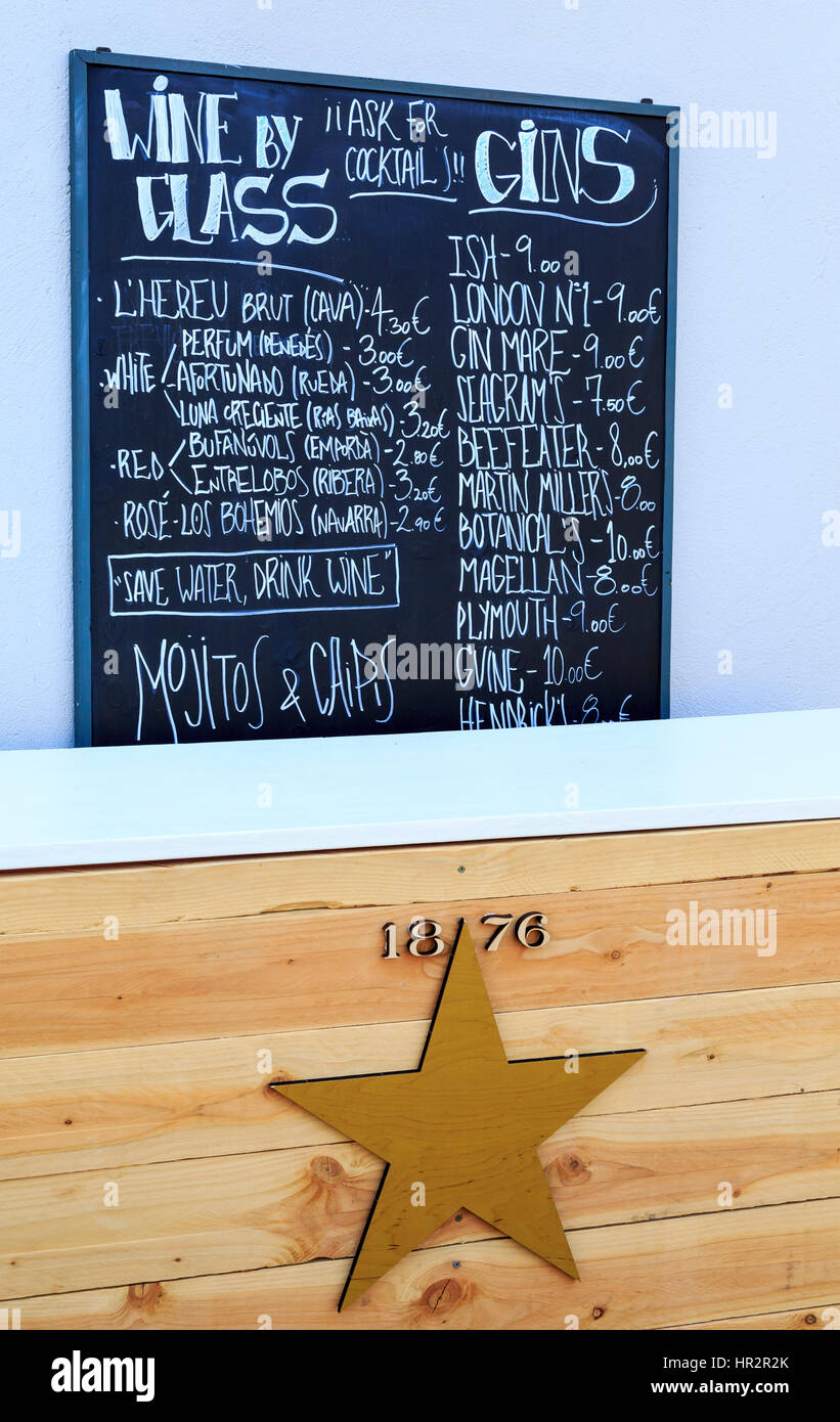 Nel menu del bar, Begur, Costa Brava, Spagna Foto Stock