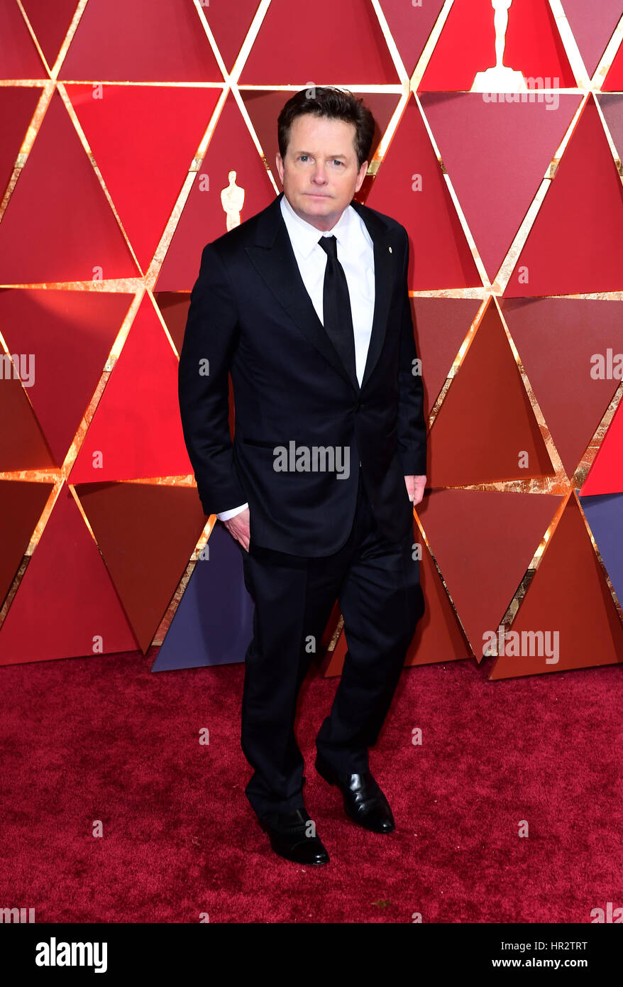 Michael J Fox arrivando all'ottantanovesimo Academy Awards tenutosi presso il Teatro Dolby in Hollywood, Los Angeles, Stati Uniti d'America. Stampa foto di associazione. Picture Data: domenica 26 febbraio, 2017. Vedere PA storia SHOWBIZ Oscar. Foto di credito dovrebbe leggere: Ian West/PA FILO Foto Stock