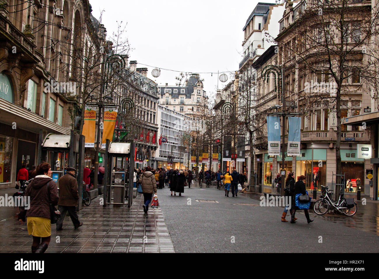 La via commerciale Meir in Antwerpen, Belgio Foto Stock