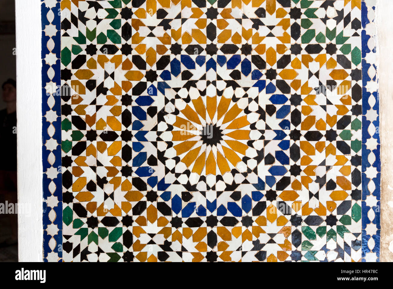 Marrakech, Marocco. Palazzo Bahia, 19th. Secolo. Piastrella geometrico lavoro (Zellij). Foto Stock