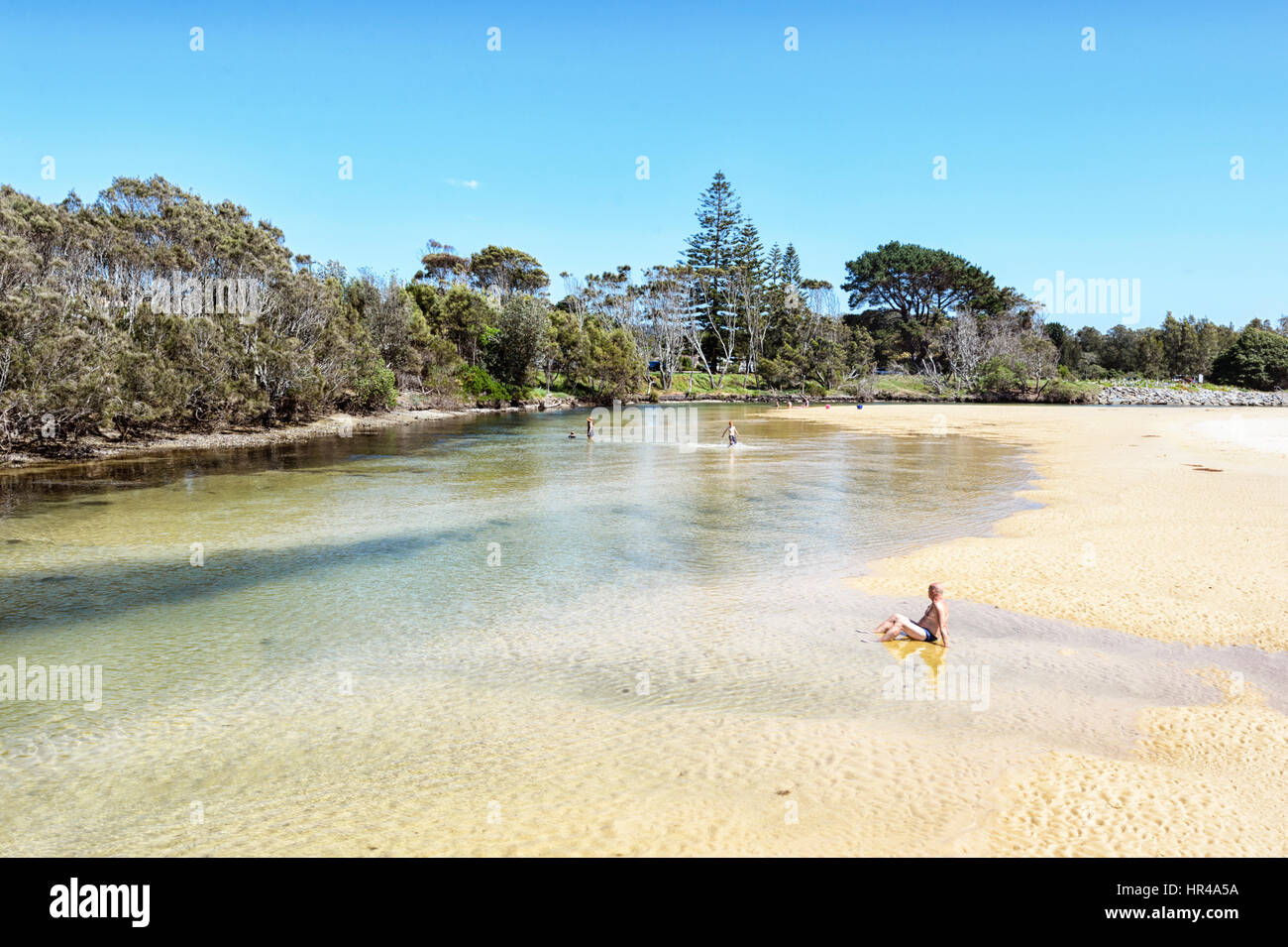 Laguna costiera off Dalmeny Beach, Dalmeny, Nuovo Galles del Sud, Australia Foto Stock