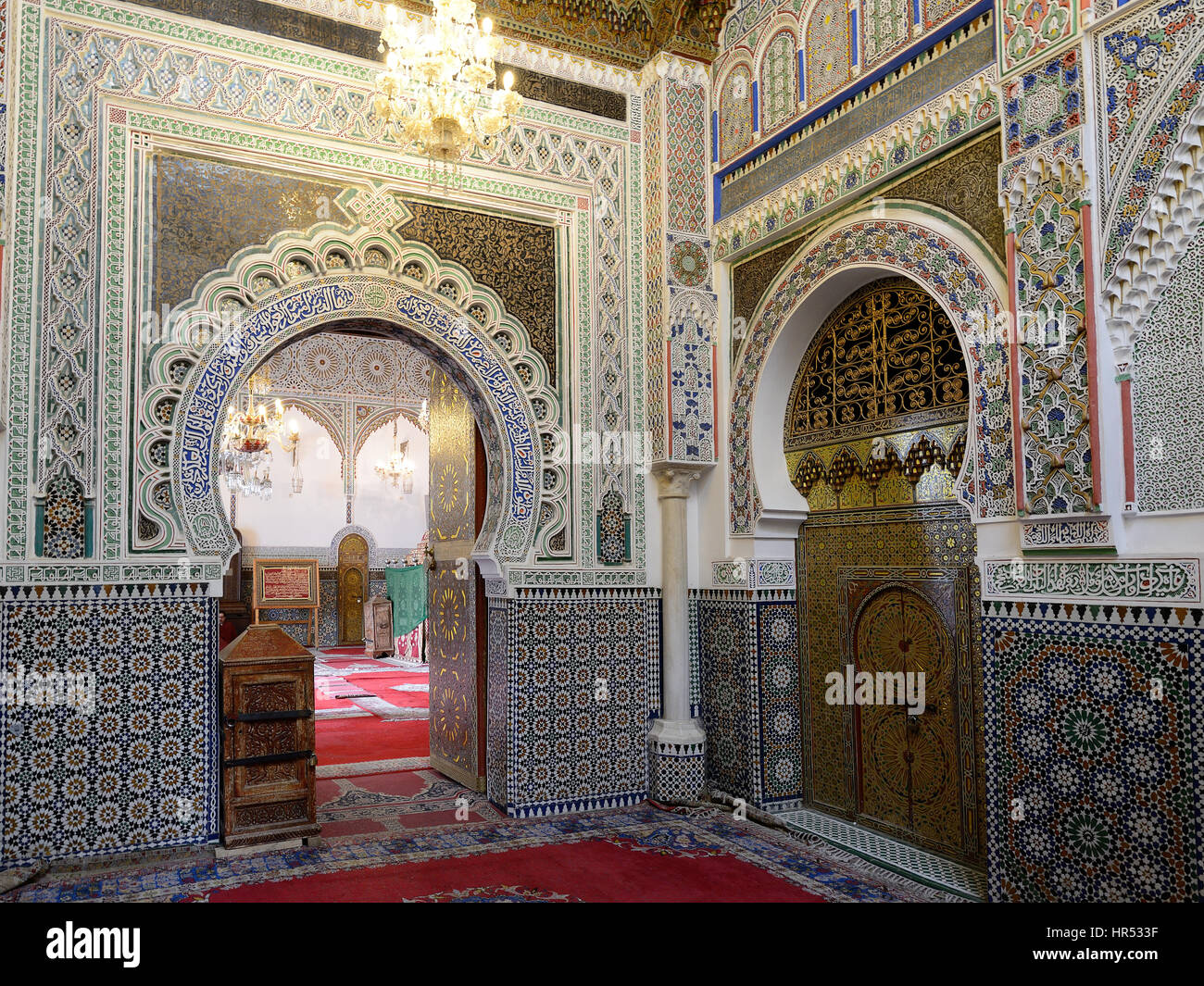 FEZ, in Marocco - novembre 30: all'interno della moschea di La vecchia parte della città di Fez il 30 novembre 2015 Foto Stock