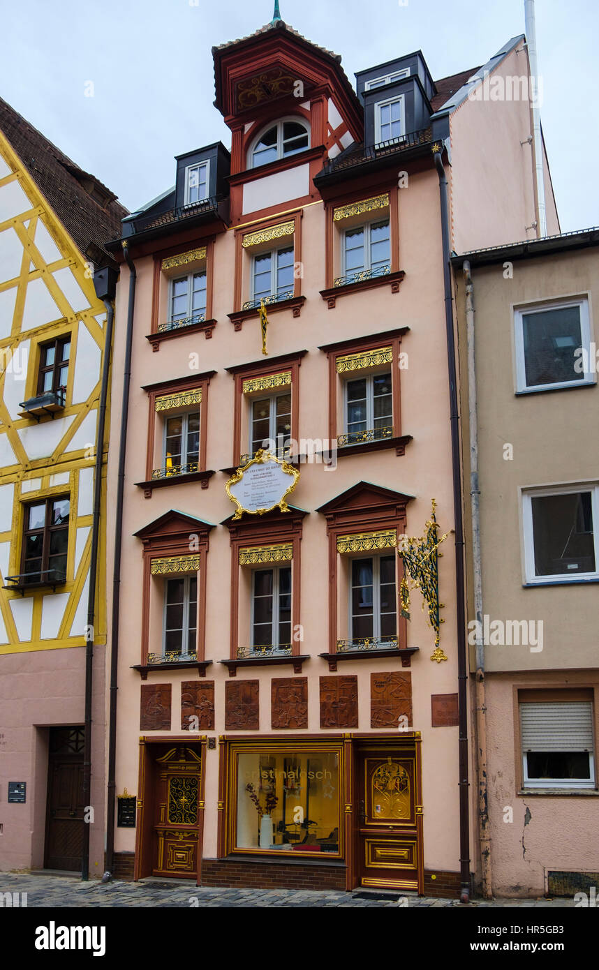 An-Und Umbau des Hauses ricostruito edificio protetto nella storica street nella città vecchia. Weissgerbergasse, Norimberga, Baviera, Germania Foto Stock