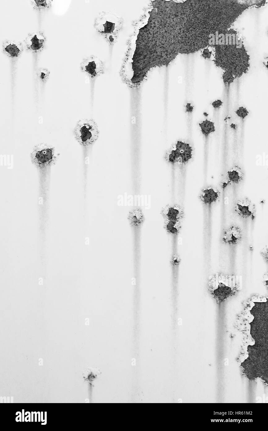 Luce piastra in lamiera con macchie di ruggine e macchie in bianco e nero. Foto Stock