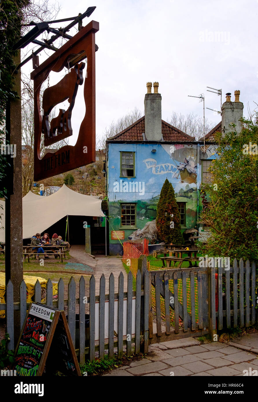 Un popolare pub in Ashley Vale enclave alternativa di San Werburgh, Bristol Foto Stock