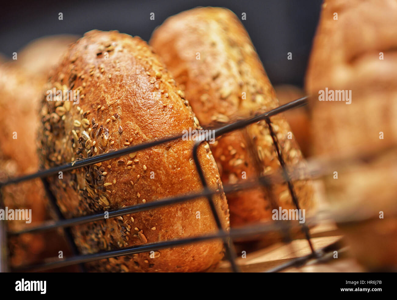 La cucina casalinga fatta da tutto il grano e i chicchi con vari tipi di pane. Foto Stock