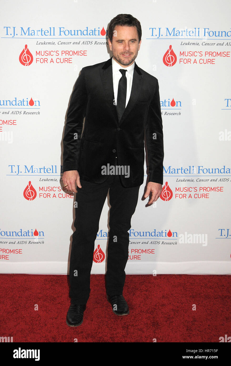 Nashville, TN, Stati Uniti d'America. 4 Ott 2014. 27 Febbraio 2017 - Nashville, Tennessee - Charles Esten, Chip Esten. T.J. Martell Foundation 9 annuale successi di Nashville gala tenutosi presso l'Hotel Omni. Photo credit: Laura Farr/AdMedia Credito: Laura Farr/AdMedia/ZUMA filo/Alamy Live News Foto Stock