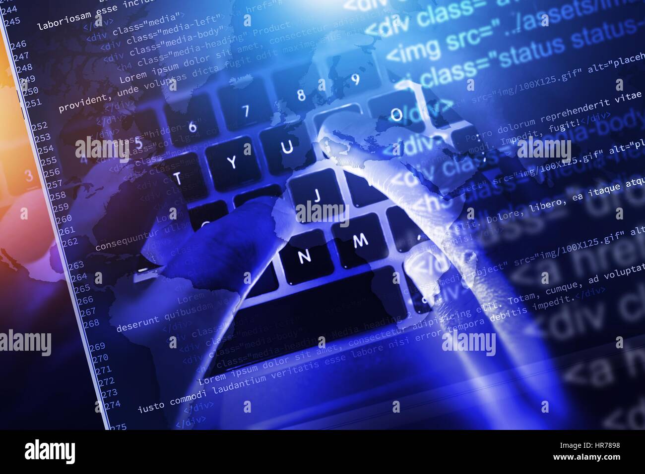 Il sito web di sviluppo di codice. La programmazione Web e la codifica di immagine concettuale. Internet e il concetto di comunicazione. Foto Stock