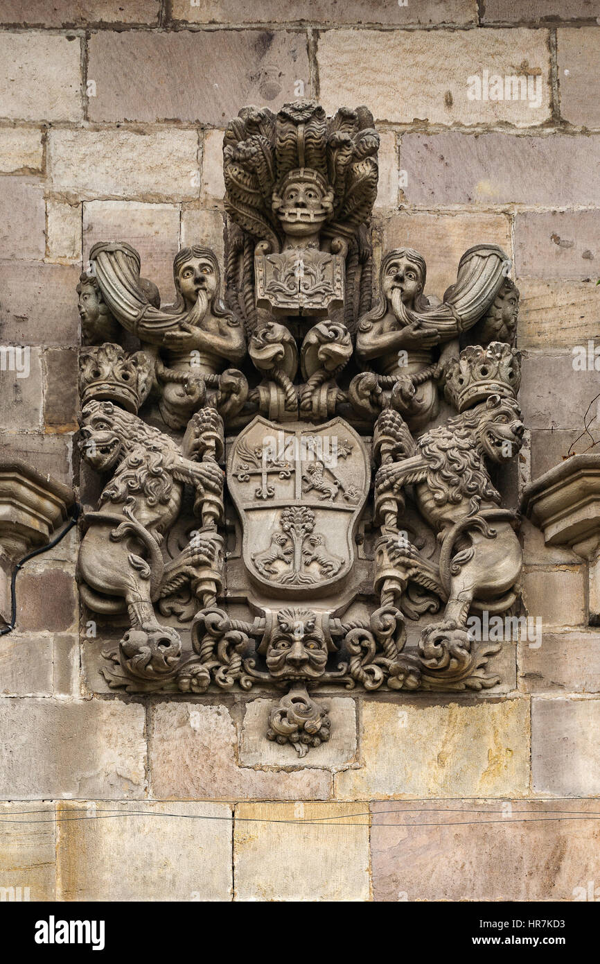 Riocorvo pequeña aldea, siglos XVII y XVIII. calle del Camino Real. carretera del rio Besaya, Cantabria España, l'Europa. Foto Stock