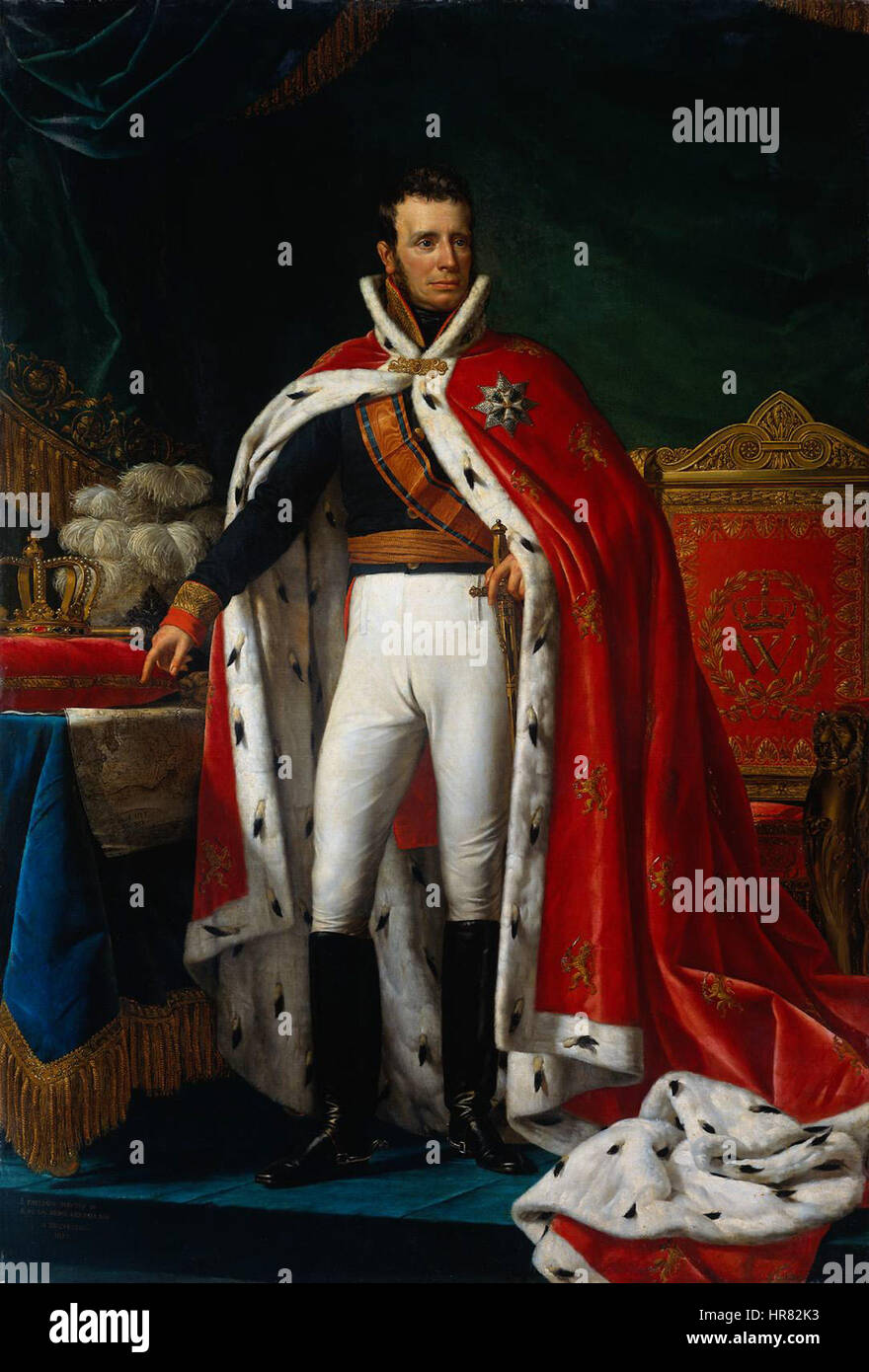 "Willem i in Kroningsmantel" è un ritratto di re Willem i dei Paesi Bassi, raffigurato nel suo mantello di incoronazione reale. Il dipinto simboleggia il suo regno e le formalità della monarchia durante il XIX secolo, evidenziando la dignità e la solennità delle cerimonie reali. Foto Stock