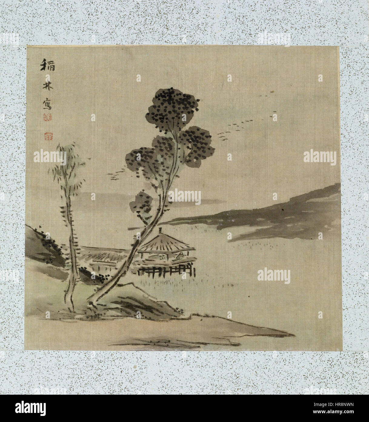 Questa foglia dell'album di Yoshizawa Setsuan raffigura una scena tranquilla con uccelli, fiori, paesaggi e vasi di fiori. Come opera d'arte tradizionale giapponese, enfatizza la composizione armoniosa e l'apprezzamento estetico della natura, caratteristica dello stile Setsuan. L'opera d'arte riflette la maestria giapponese della spazzolatura e l'attenzione a delicati elementi naturali. Foto Stock