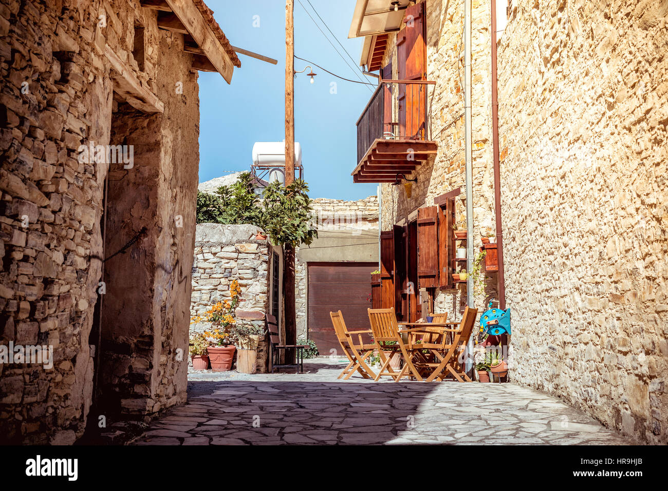 Bella la vecchia strada a Kato Lefkara village. Distretto di Larnaca, Cipro. Foto Stock