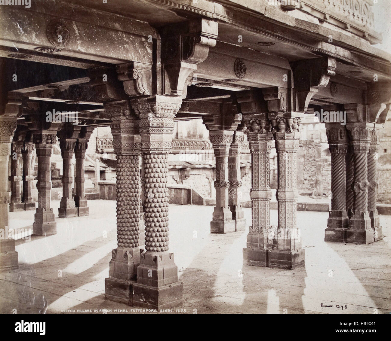 Colonne scolpite in Panch Mehal, Fetterpore Sikri Foto Stock