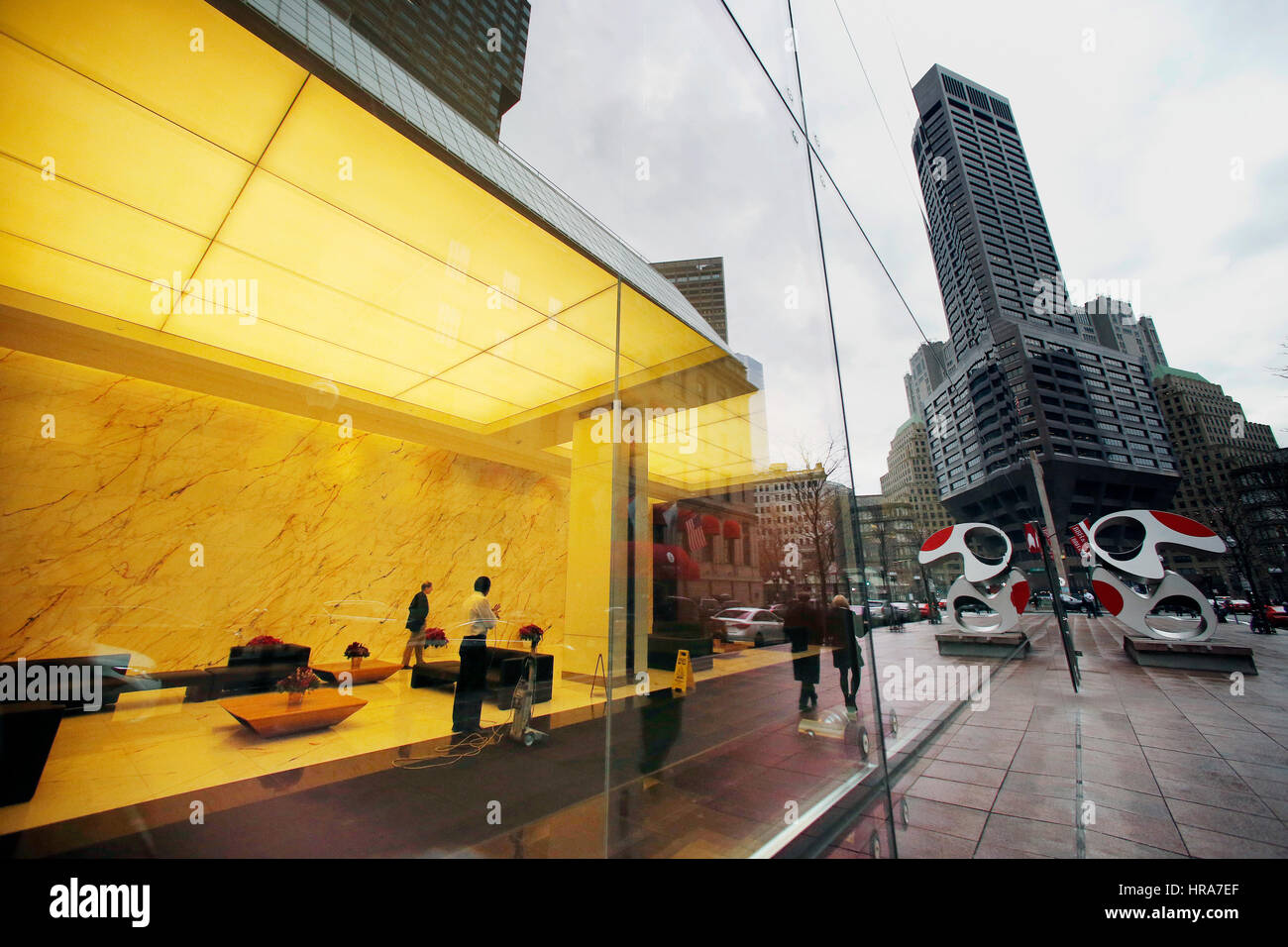 Vetro riflettente edificio anteriore, State Street, Boston, Massachusetts Foto Stock