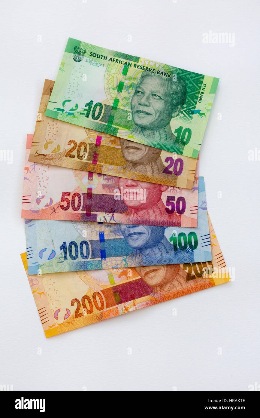 South African moneta - Rands - banconote di vari tagli su sfondo bianco Foto Stock