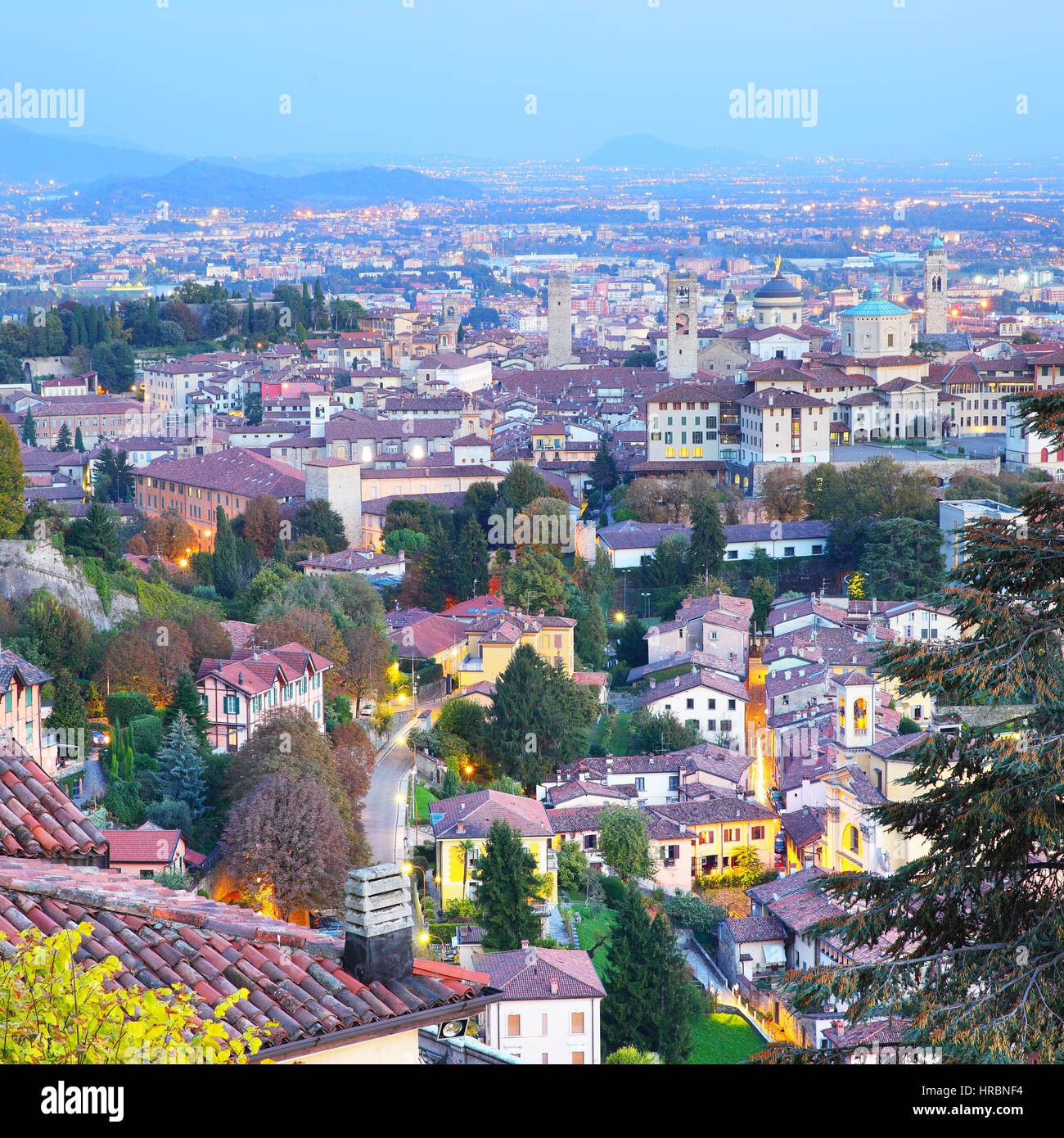 panoramablick-bergamo-immagini-e-fotografie-stock-ad-alta-risoluzione